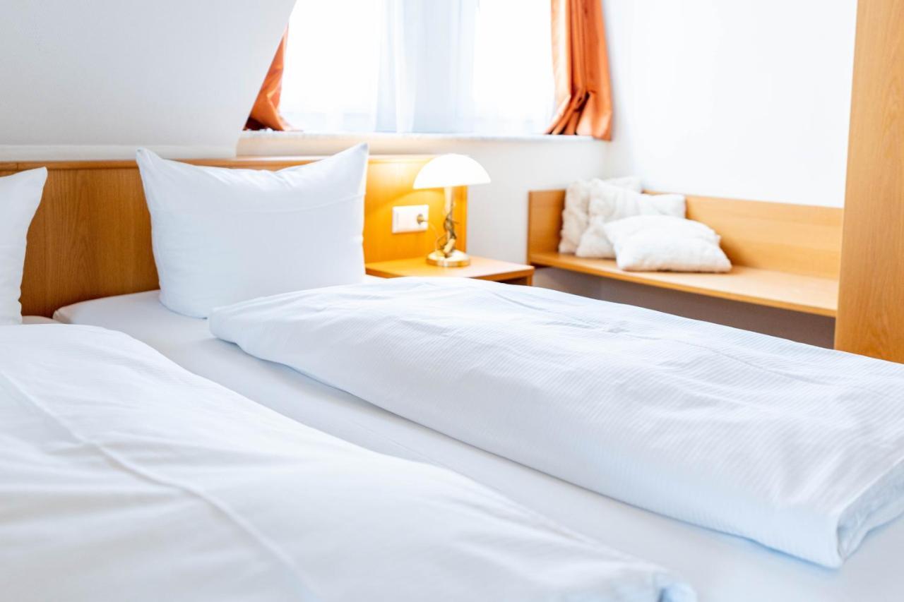 אולם Hotel Am Roemerplatz מראה חיצוני תמונה