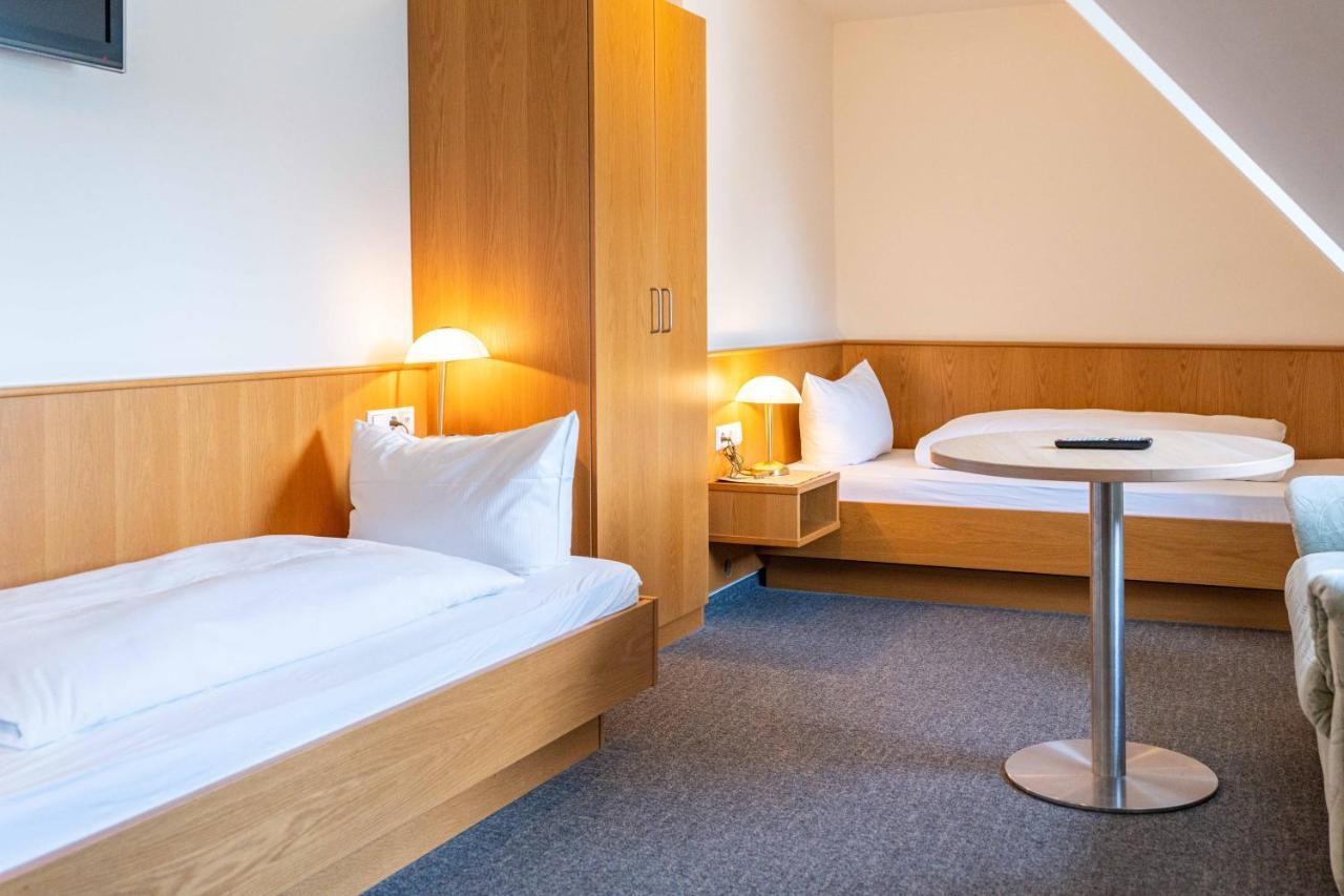 אולם Hotel Am Roemerplatz מראה חיצוני תמונה