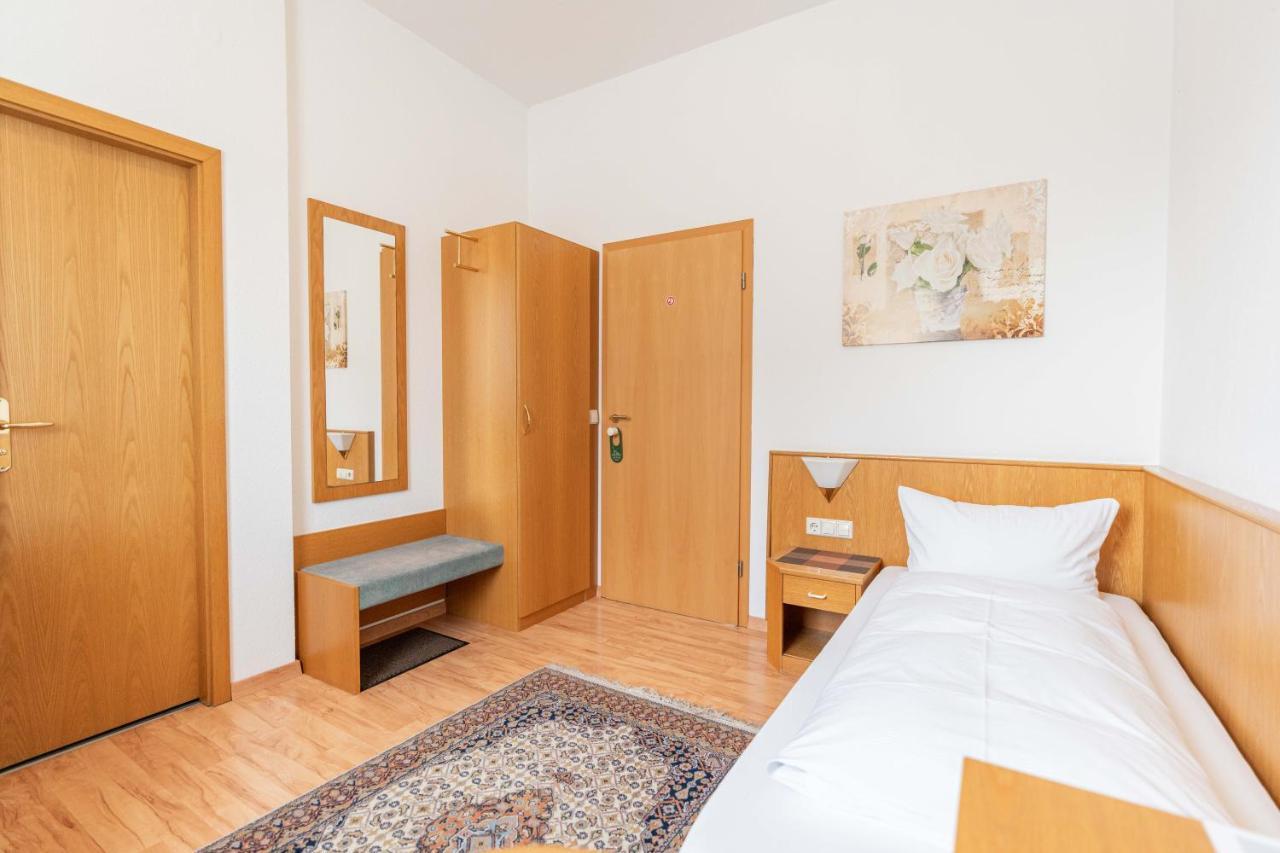 אולם Hotel Am Roemerplatz מראה חיצוני תמונה