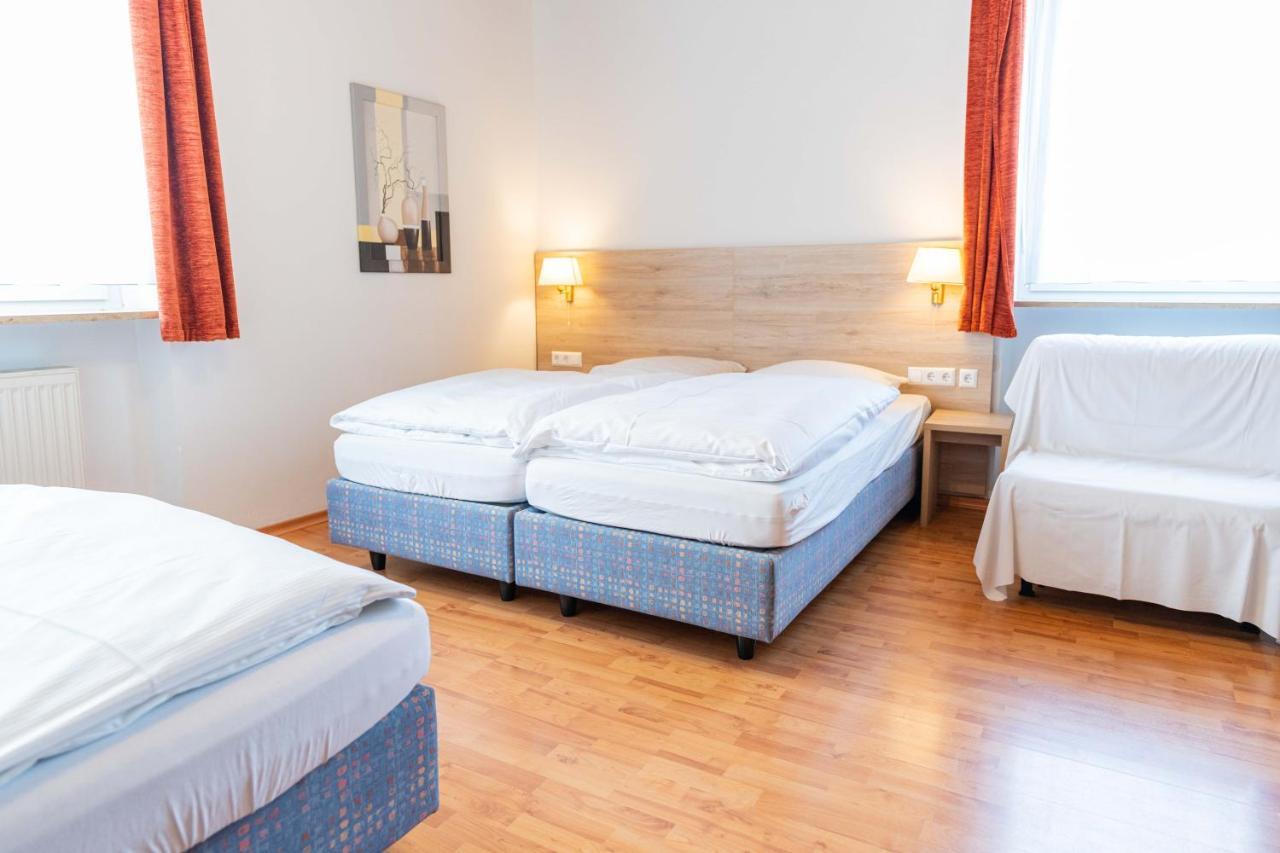 אולם Hotel Am Roemerplatz מראה חיצוני תמונה