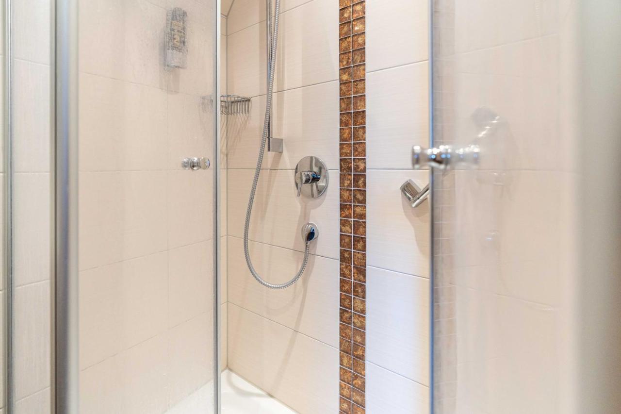 אולם Hotel Am Roemerplatz מראה חיצוני תמונה