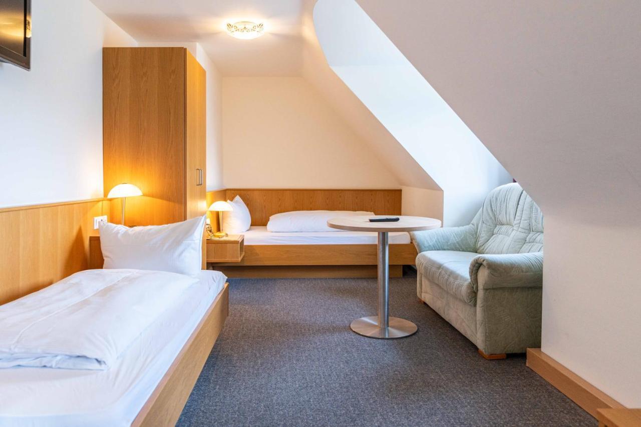 אולם Hotel Am Roemerplatz מראה חיצוני תמונה