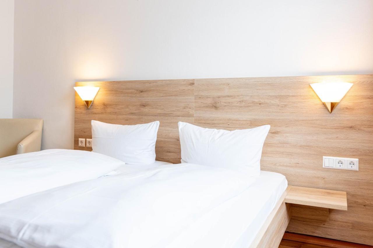 אולם Hotel Am Roemerplatz מראה חיצוני תמונה