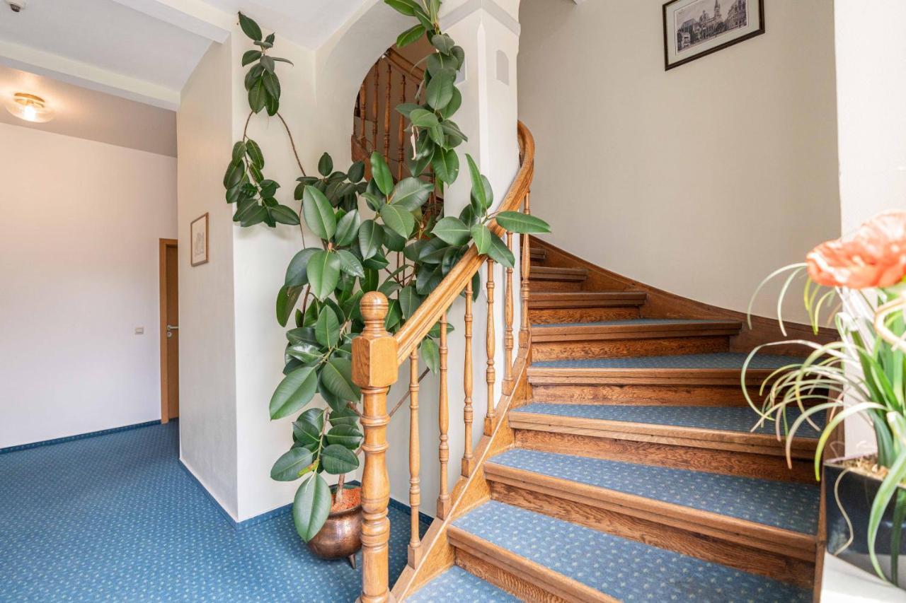 אולם Hotel Am Roemerplatz מראה חיצוני תמונה