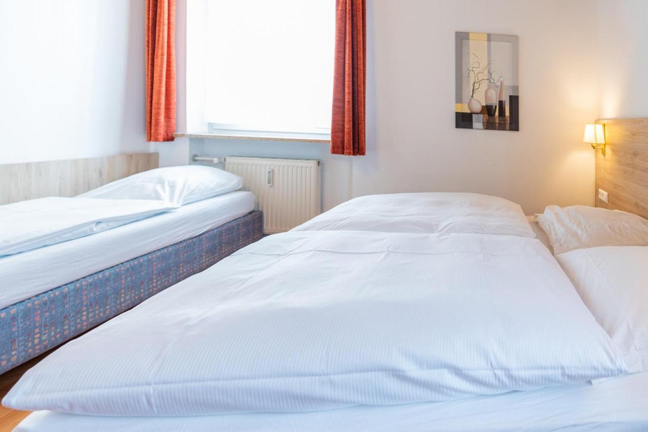 אולם Hotel Am Roemerplatz מראה חיצוני תמונה