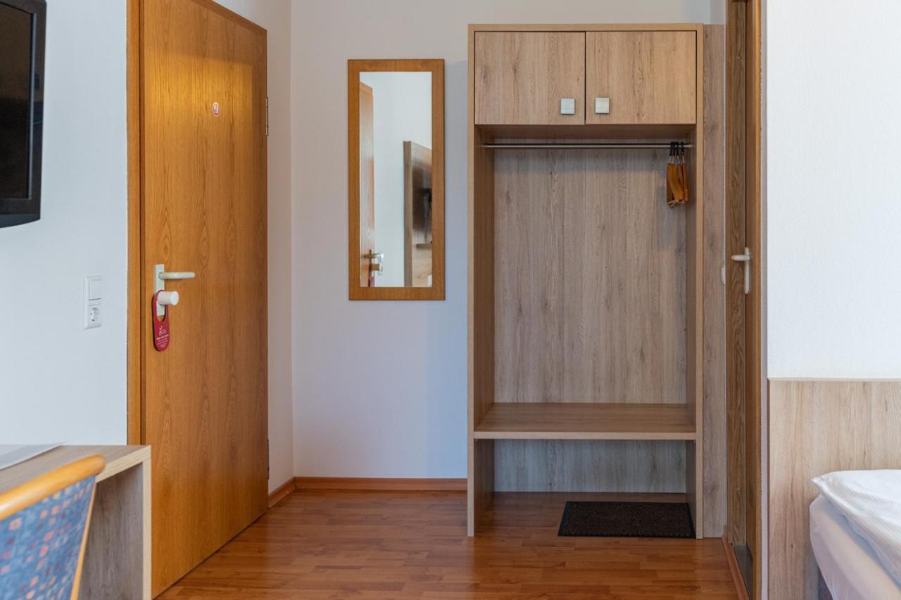אולם Hotel Am Roemerplatz מראה חיצוני תמונה